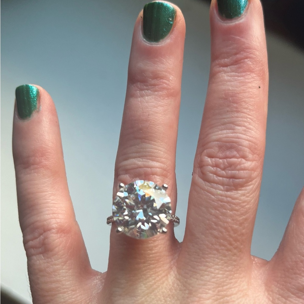 Genuine Moissanite 10 Carat Round Solitaire Ring with Moissanite Accents New